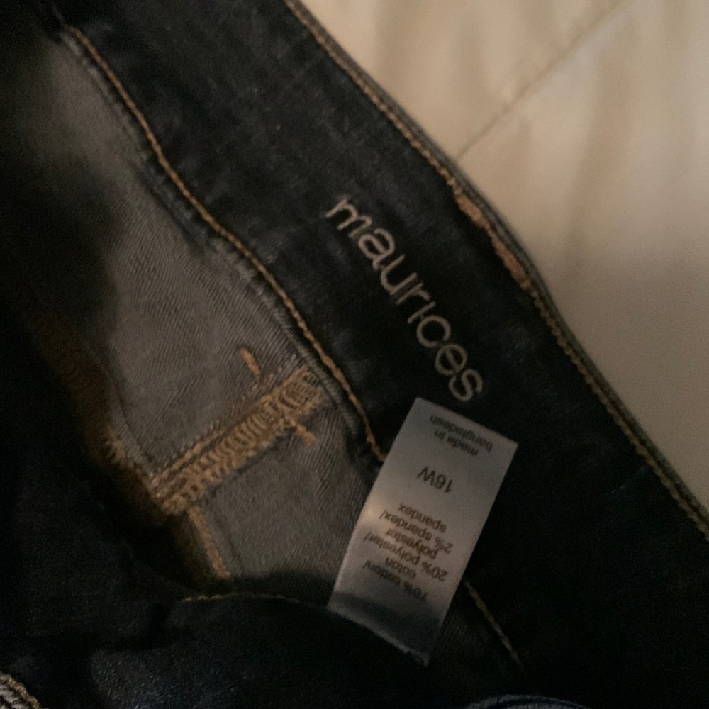Maurice’s womens size 16 capri length denim jeans